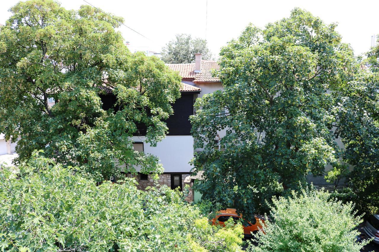 Sea Port Celebrity Apartment - Lets4Holiday Varna Esterno foto