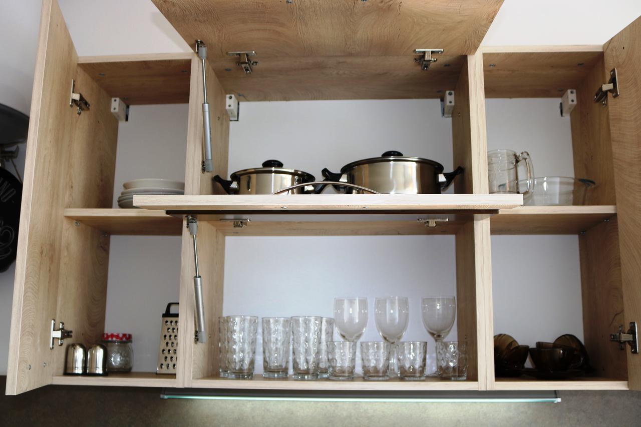 Sea Port Celebrity Apartment - Lets4Holiday Varna Esterno foto
